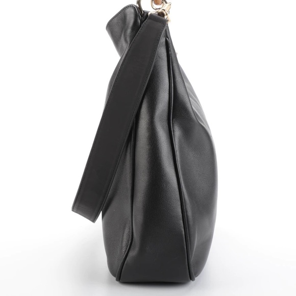 Gucci Two-Way Shoulder Bag in Black Leather with Bamboo Handle - Picture 4 of 12